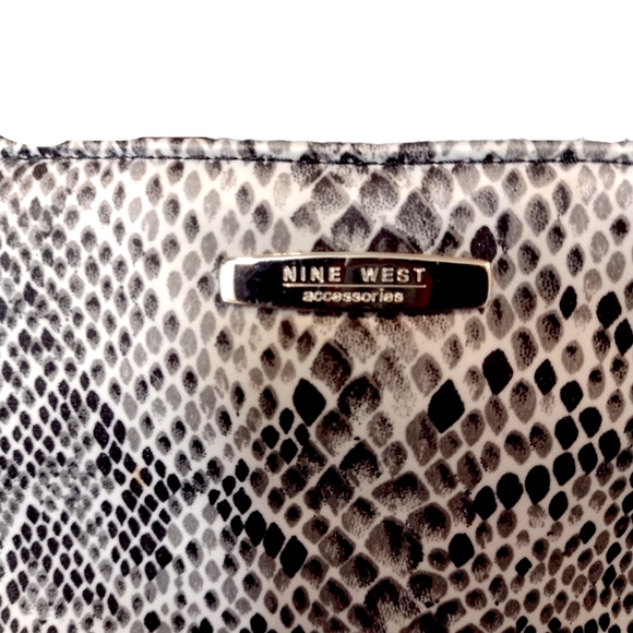 Vintage Nine West Snakeskin Crossbody Purse - Picture 3 of 3